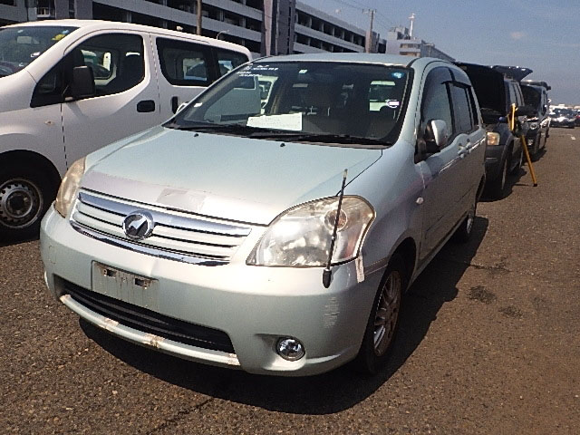 TOYOTA RAUM